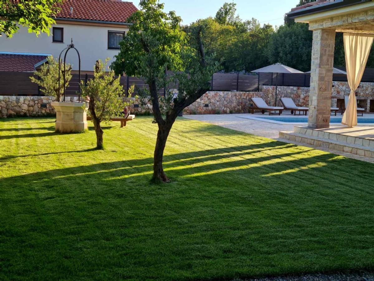 Villa Lulu Kamena Villa S Maslinikom Otok Krk Dobrinj Selo Gostinjac Крк Экстерьер фото