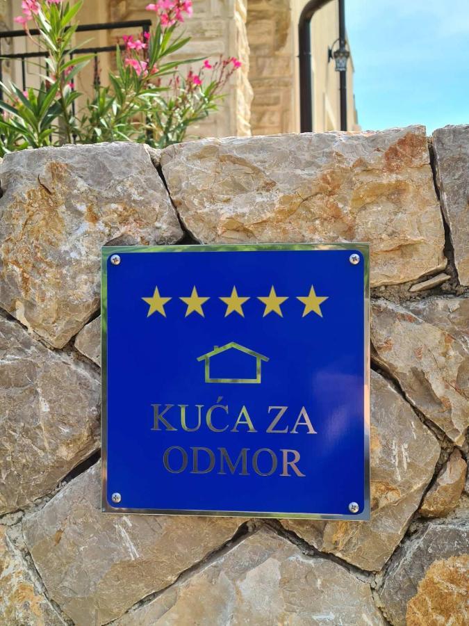 Villa Lulu Kamena Villa S Maslinikom Otok Krk Dobrinj Selo Gostinjac Крк Экстерьер фото