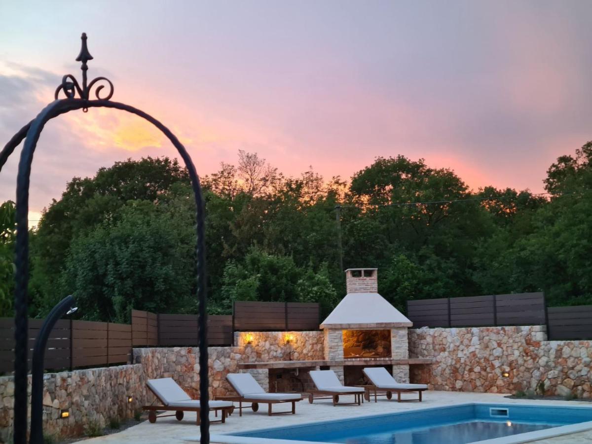 Villa Lulu Kamena Villa S Maslinikom Otok Krk Dobrinj Selo Gostinjac Крк Экстерьер фото